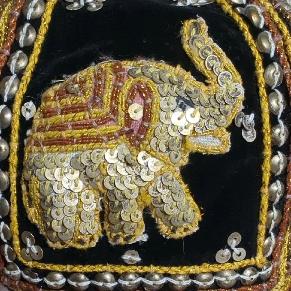 Vtg Kalaga Embroidered Elephant Tapestry Cap Beaded‎ Sequin Black Velvet Mynamar - Picture 10 of 16